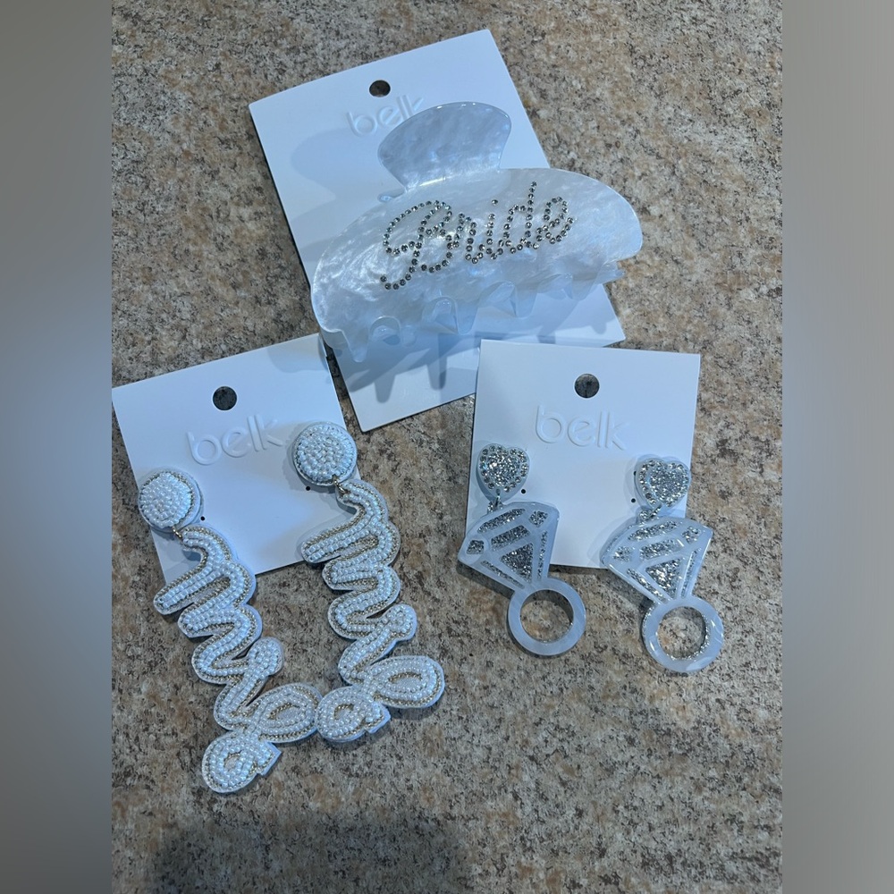 NWT Bride Accessories